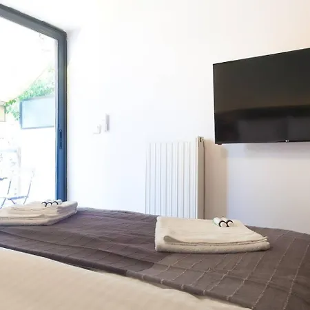Toni's For Couples Near Acropolis Museum Athens