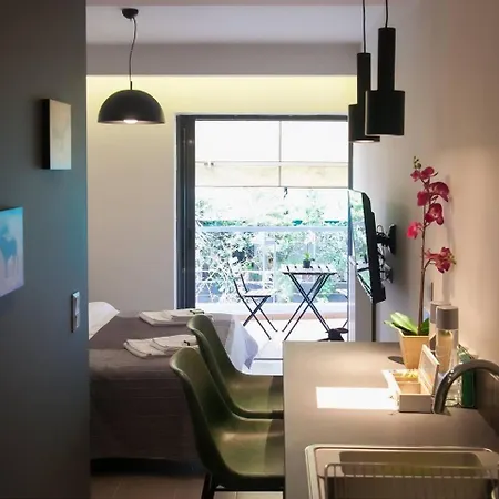 Toni's For Couples Near Acropolis Museum Apartment
